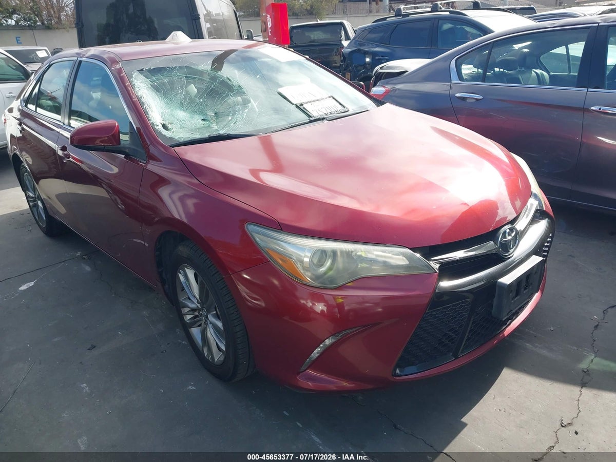 2016 TOYOTA CAMRY SE
