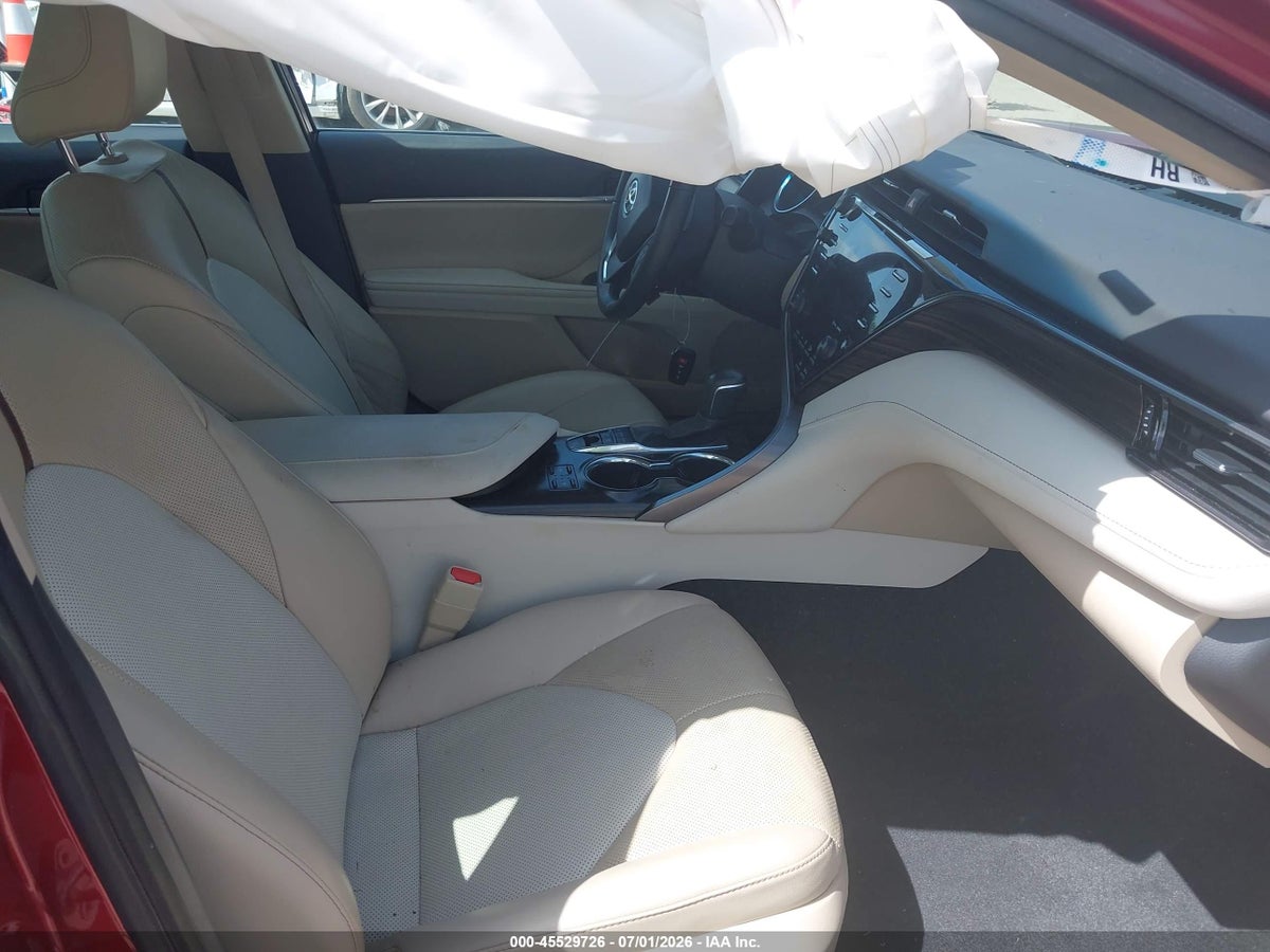 2020 TOYOTA CAMRY HYBRID XLE — снимка 5
