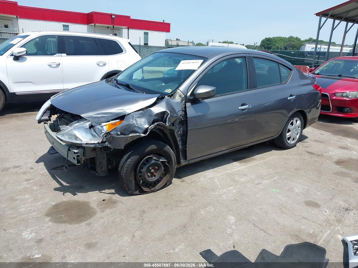 2017 NISSAN VERSA 1.6 SV — снимка 2