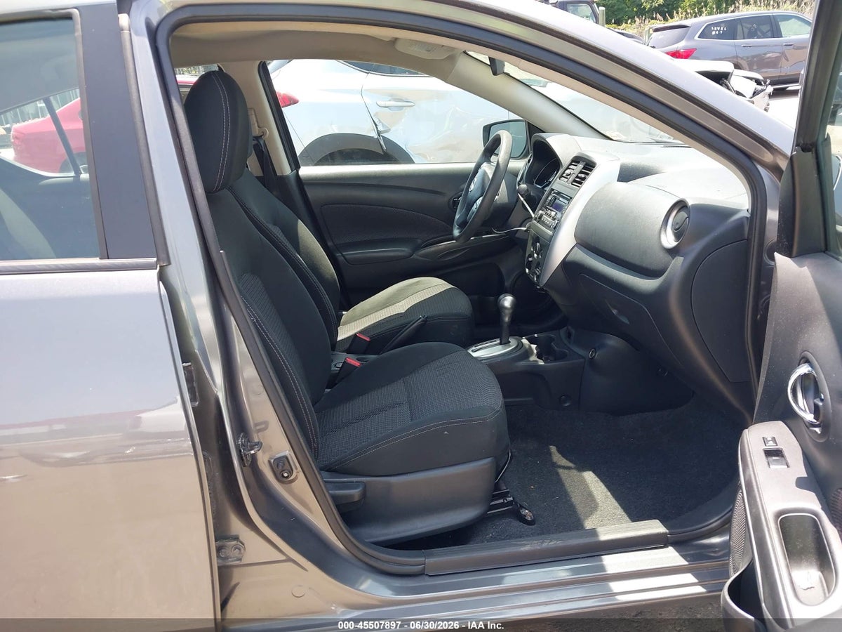 2017 NISSAN VERSA 1.6 SV — снимка 5