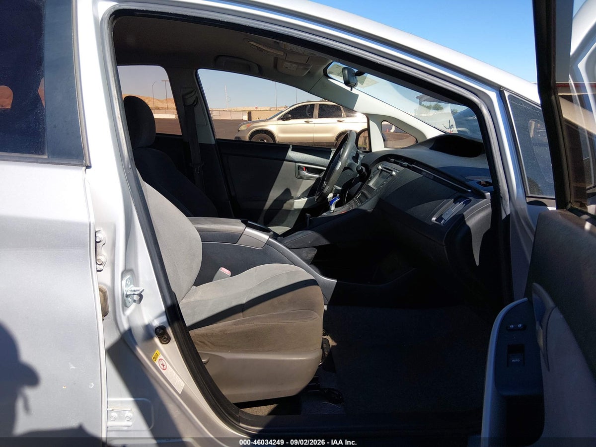 2015 TOYOTA PRIUS TWO — снимка 5