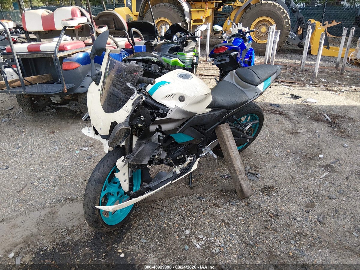 2024 YAMAHA YZFR3 A — снимка 2