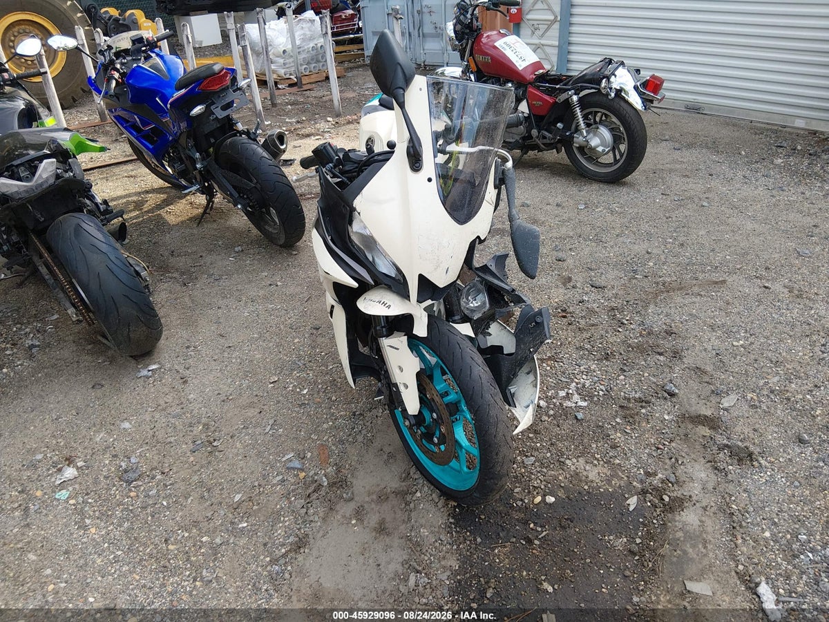 2024 YAMAHA YZFR3 A — снимка 5