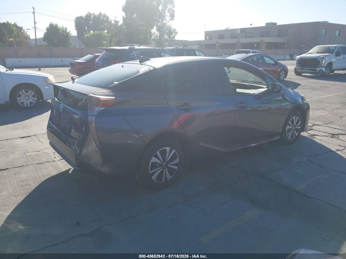 2016 TOYOTA PRIUS TWO — снимка 4