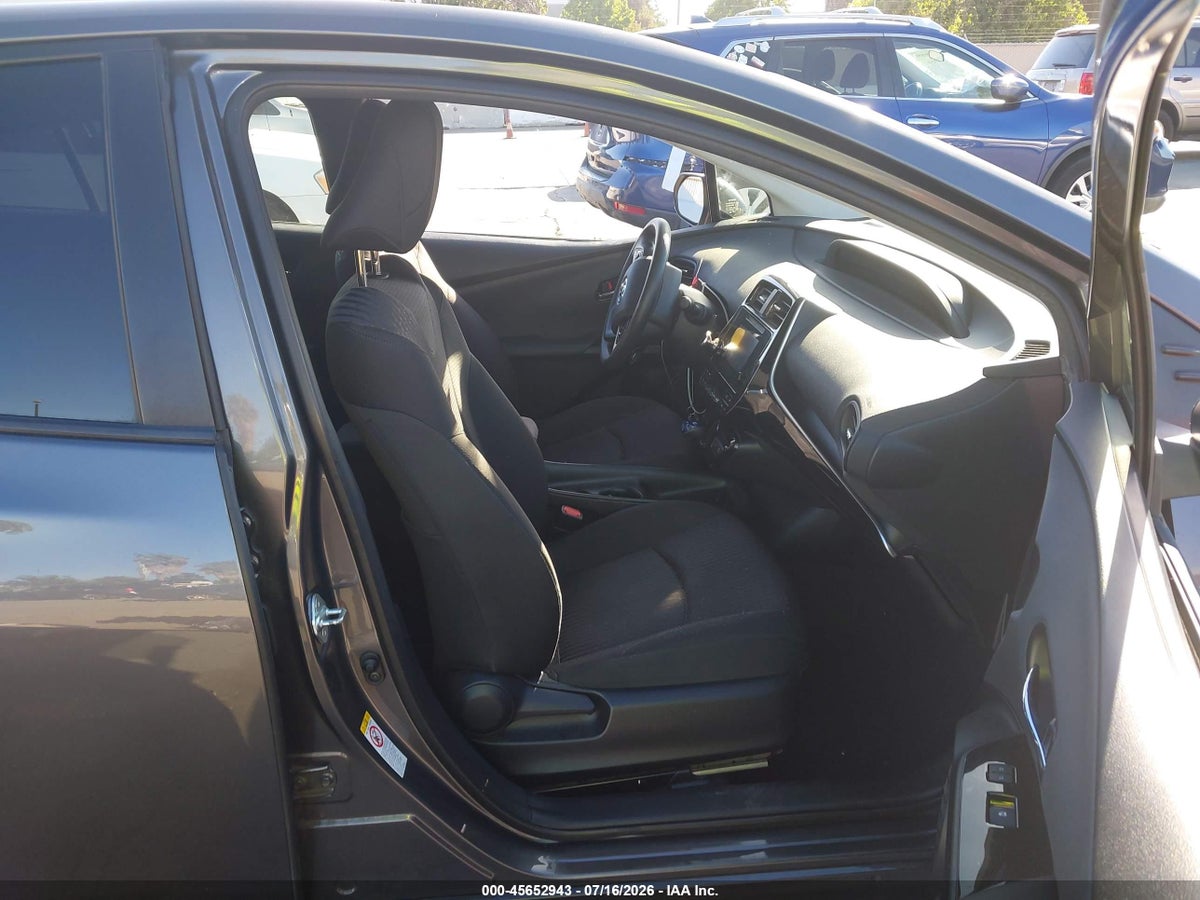 2016 TOYOTA PRIUS TWO — снимка 5