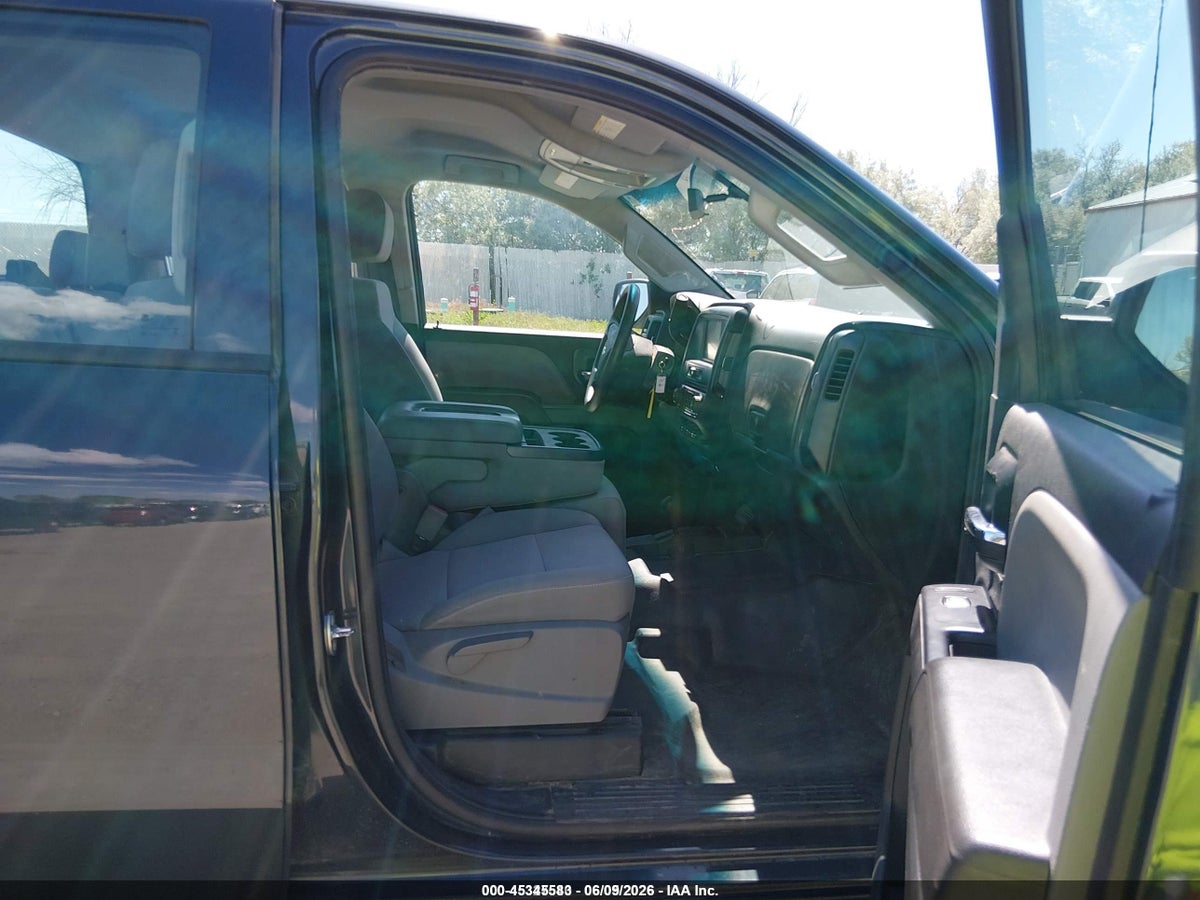 2017 CHEVROLET SILVERADO 2500HD WT — снимка 5