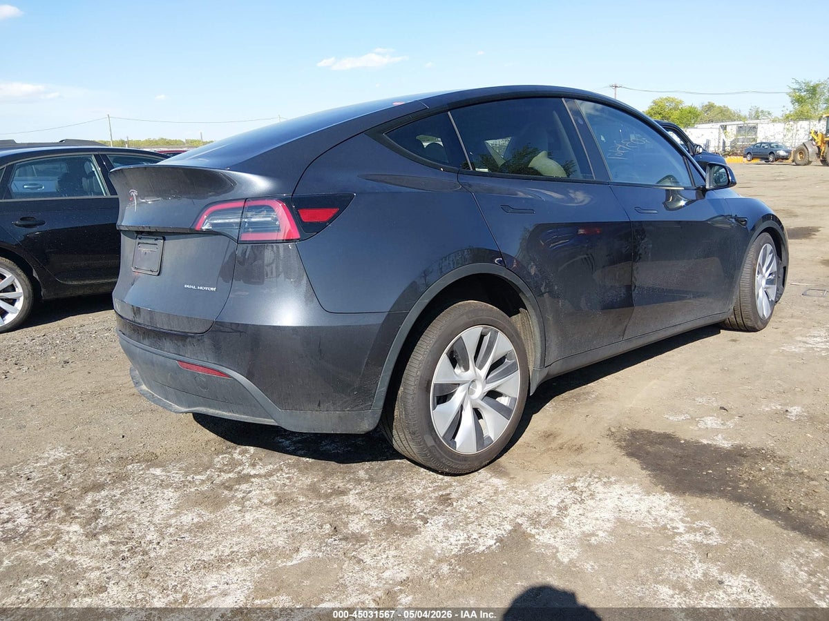 2024 TESLA MODEL Y LONG RANGE DUAL MOTOR ALL-WHEEL DRIVE — снимка 4