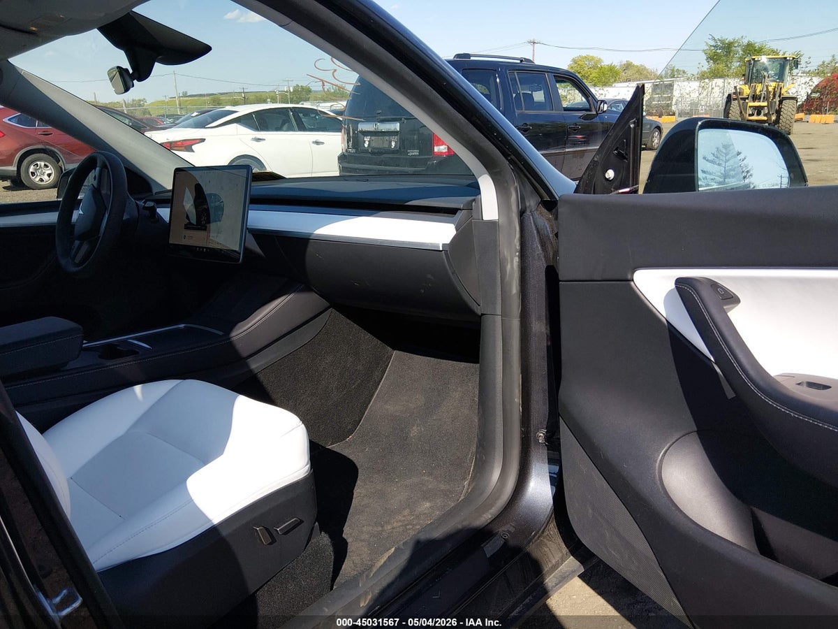 2024 TESLA MODEL Y LONG RANGE DUAL MOTOR ALL-WHEEL DRIVE — снимка 5