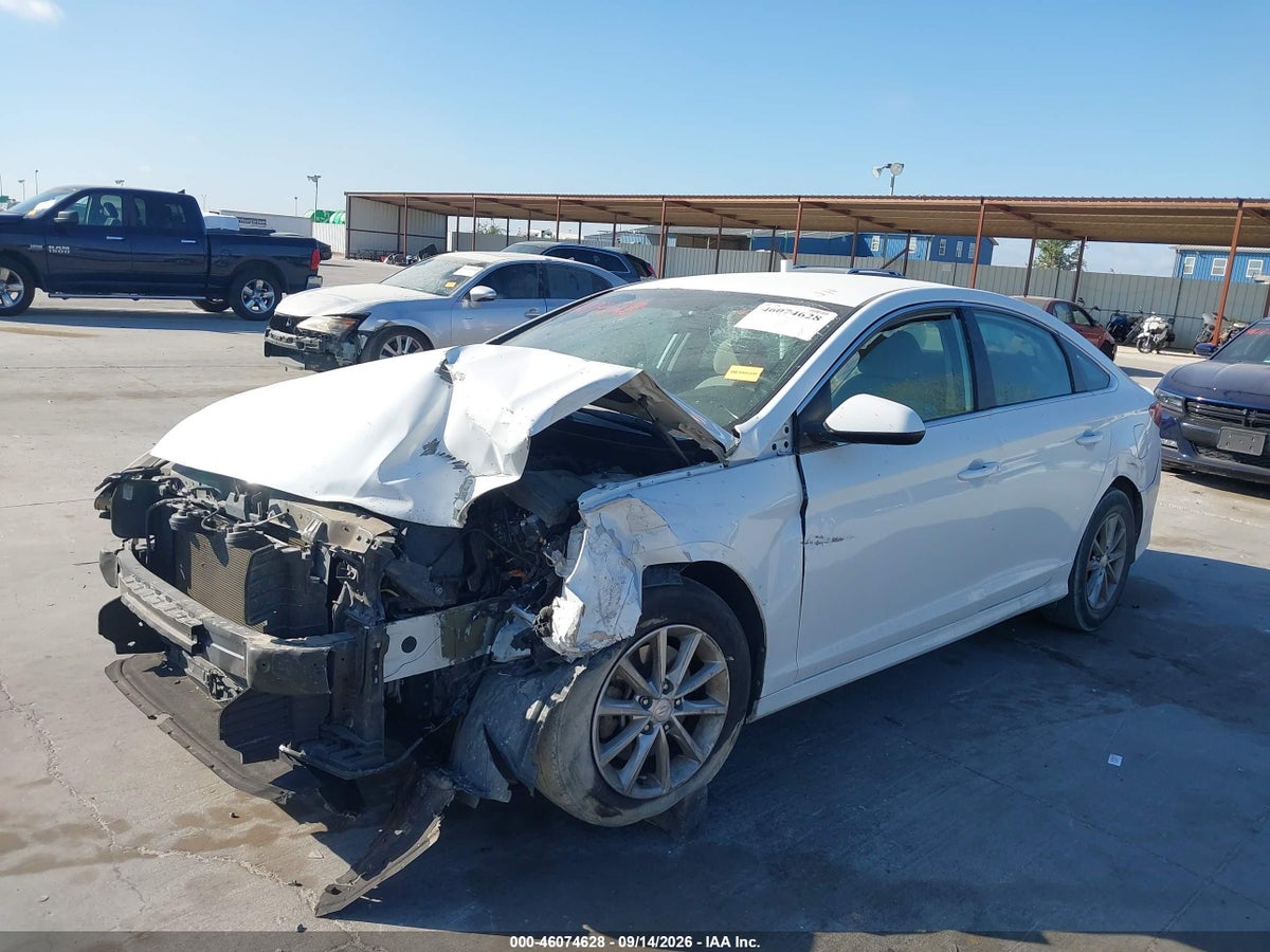 2019 HYUNDAI SONATA SE — снимка 2