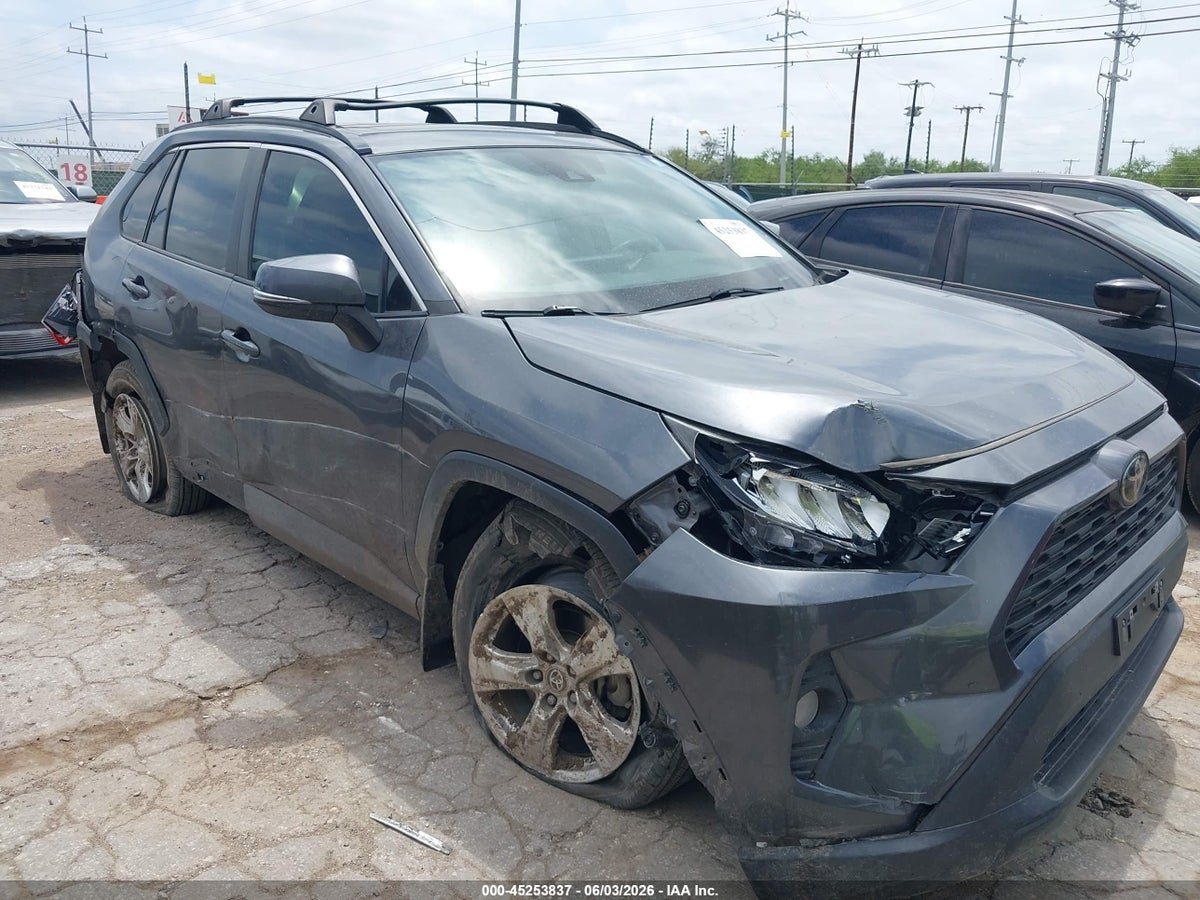 2021 TOYOTA RAV4 XLE