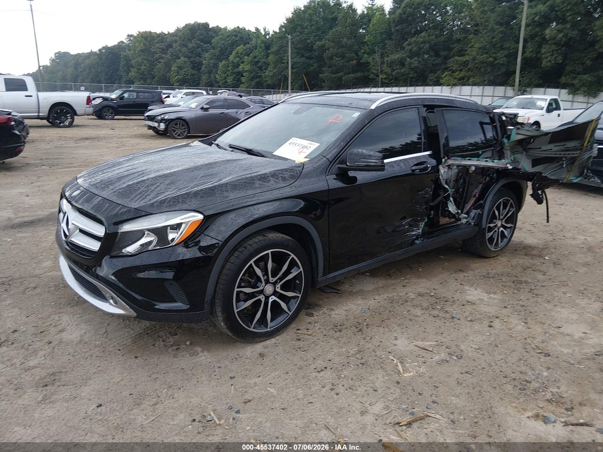 2015 MERCEDES-BENZ GLA 250 — снимка 2