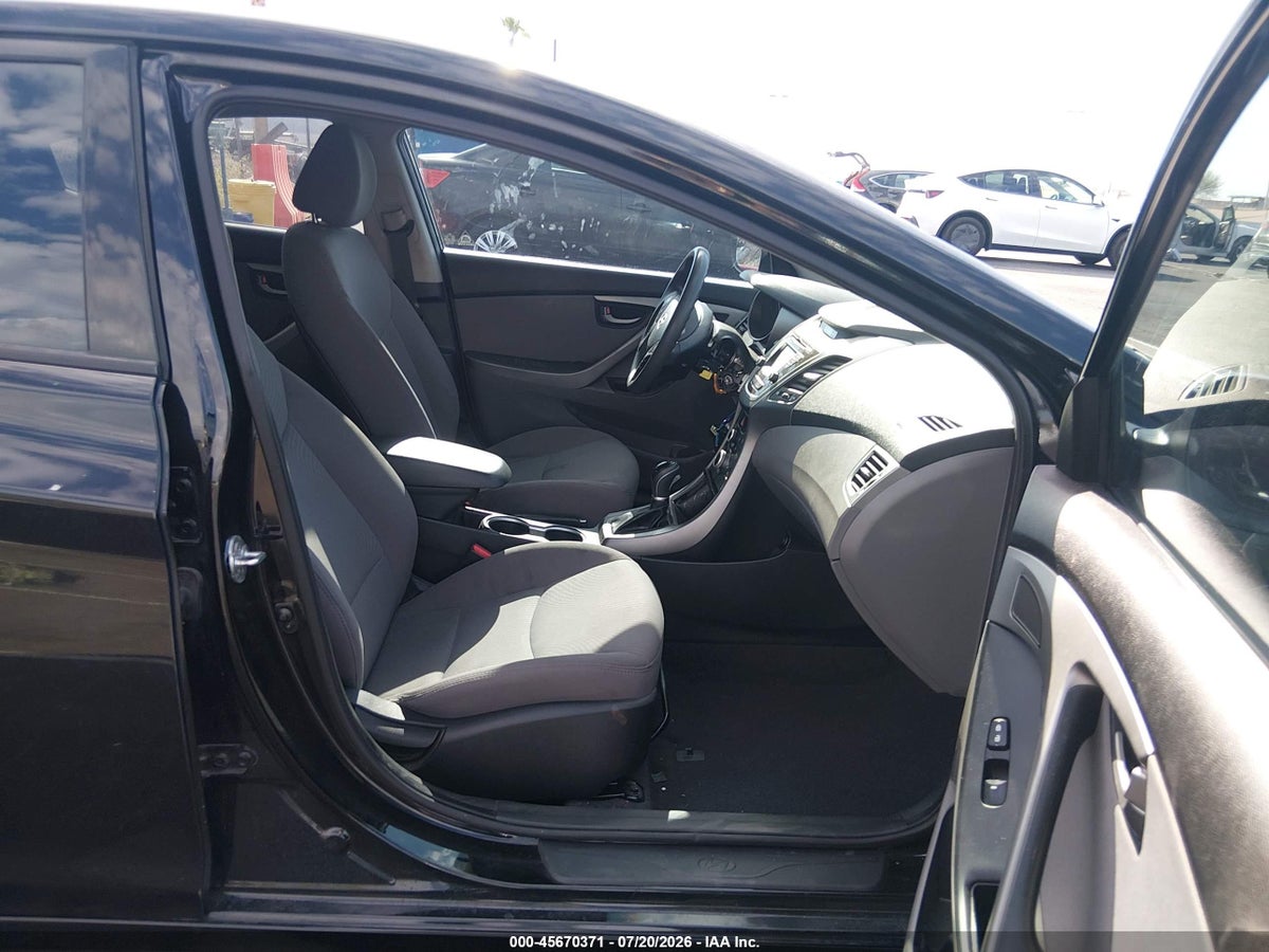 2016 HYUNDAI ELANTRA SE — снимка 5