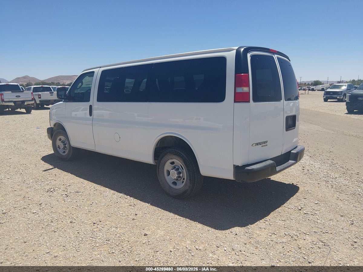 2016 CHEVROLET EXPRESS 2500 LS — снимка 3