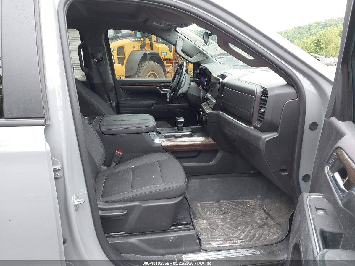2024 CHEVROLET SILVERADO 1500 4WD STANDARD BED LT — снимка 5