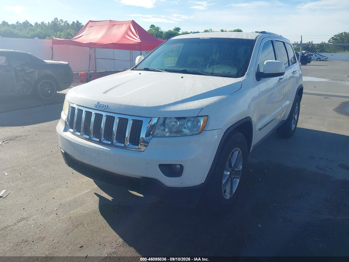 2011 JEEP GRAND CHEROKEE LAREDO — снимка 2