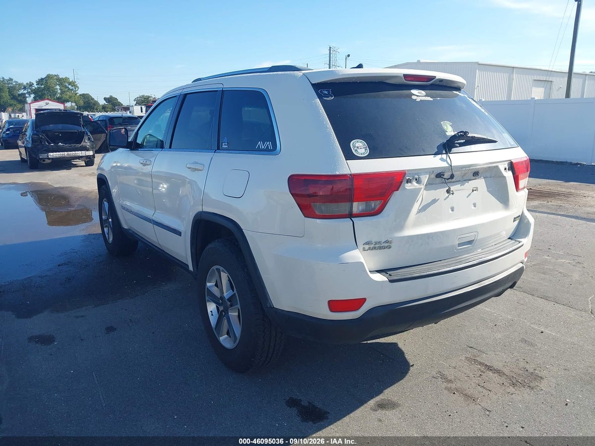2011 JEEP GRAND CHEROKEE LAREDO — снимка 3