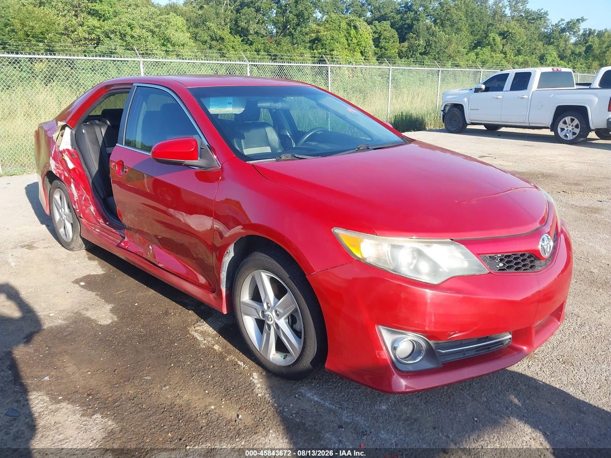 2012 TOYOTA CAMRY SE