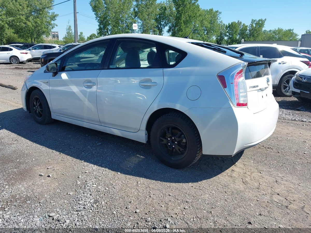 2015 TOYOTA PRIUS TWO — снимка 3
