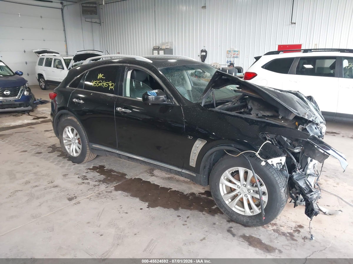 2017 INFINITI QX70