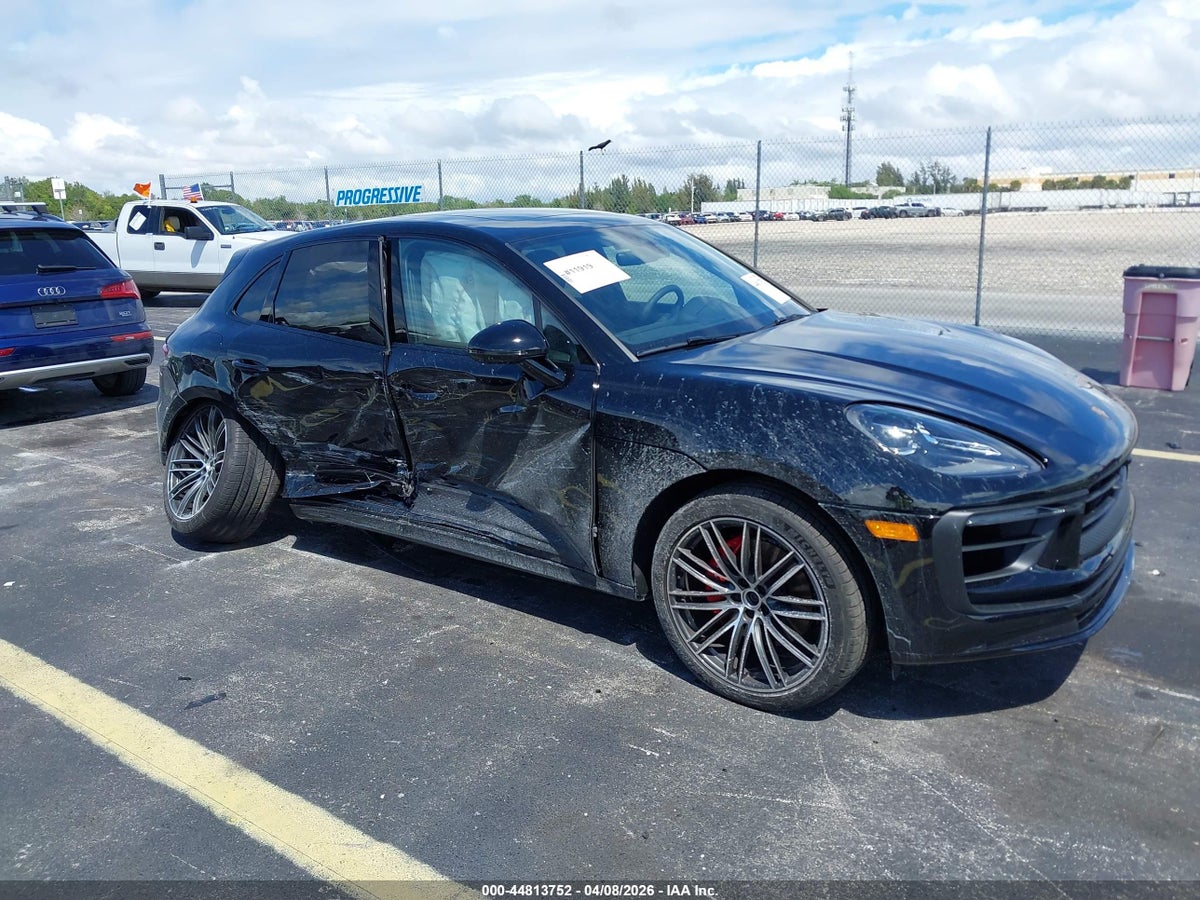 2026 PORSCHE MACAN S