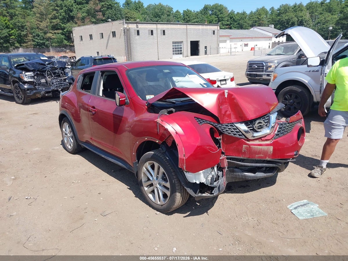 2015 NISSAN JUKE SV