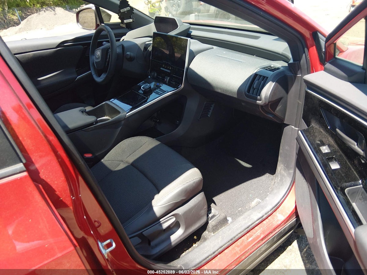 2025 TOYOTA BZ4X XLE — снимка 5