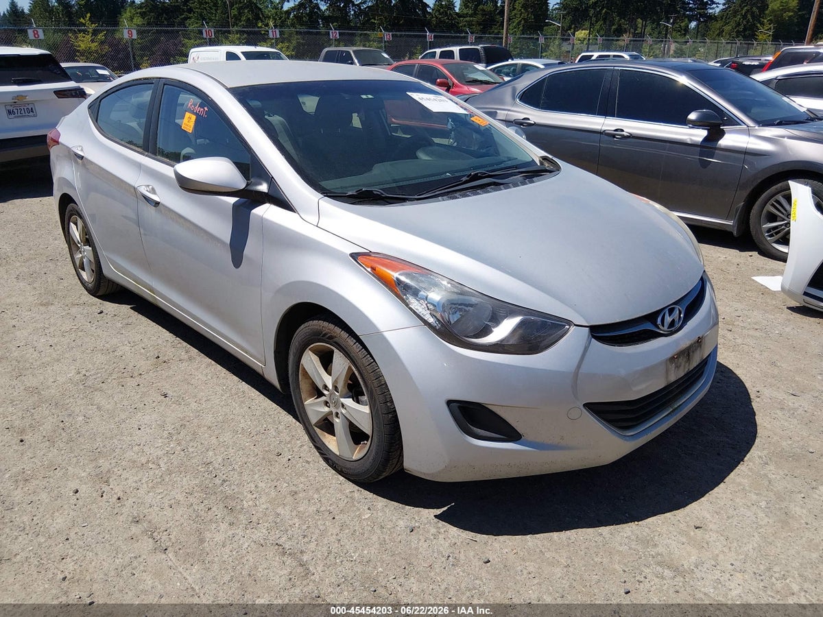 2013 HYUNDAI ELANTRA GLS