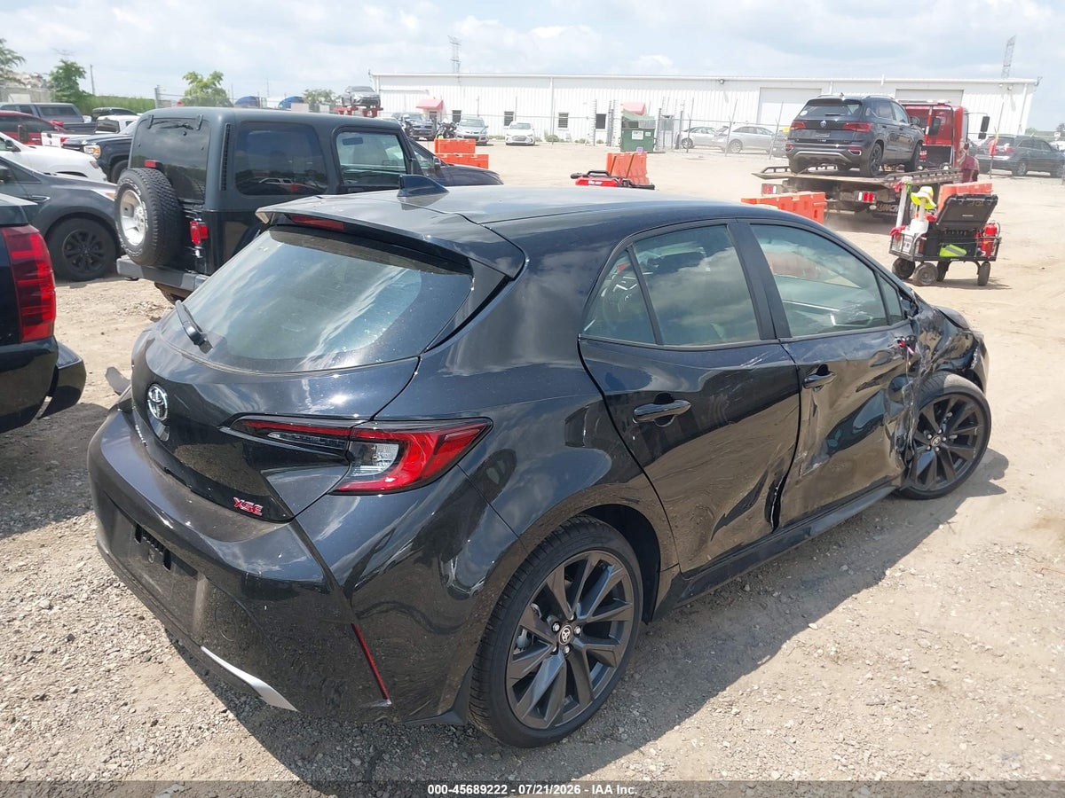 2026 TOYOTA COROLLA XSE — снимка 4