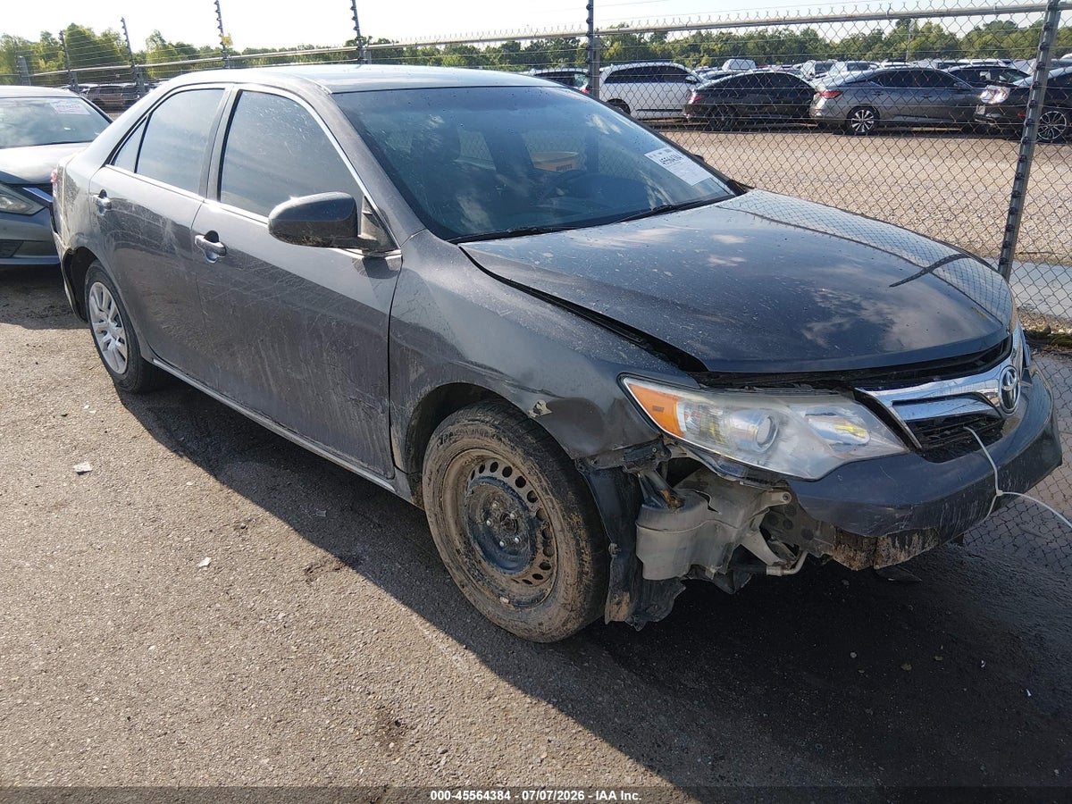 2014 TOYOTA CAMRY LE