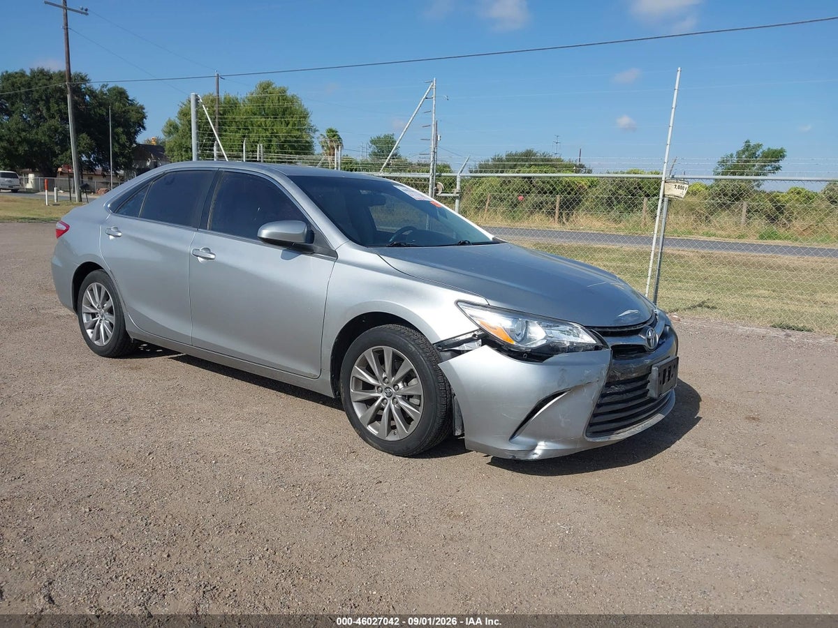 2016 TOYOTA CAMRY XLE
