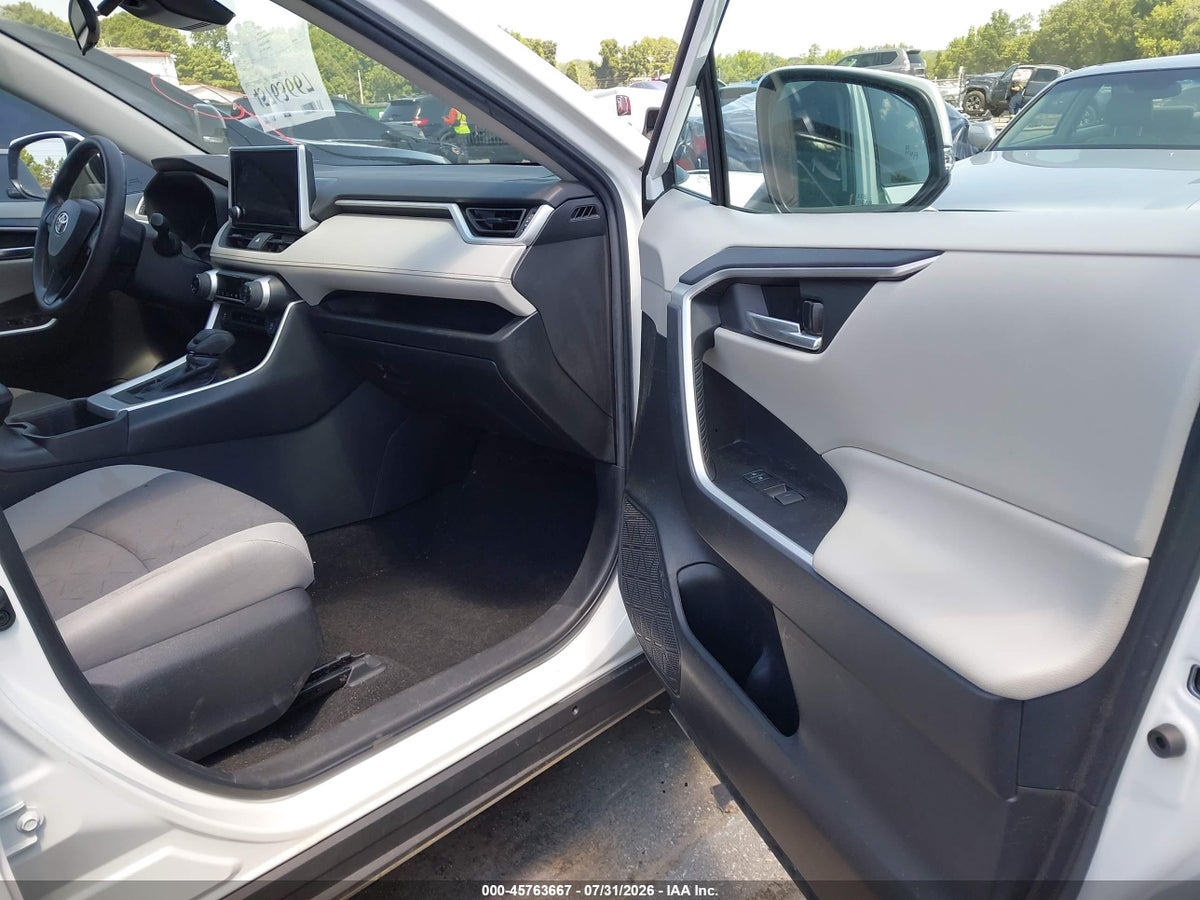 2023 TOYOTA RAV4 XLE — снимка 5