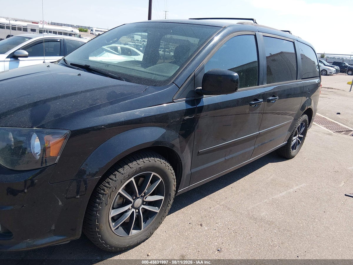 2016 DODGE GRAND CARAVAN R/T — снимка 2