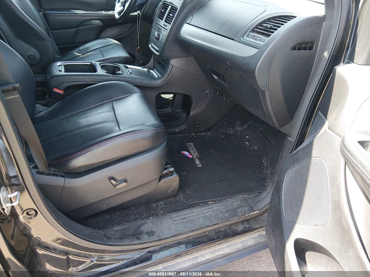 2016 DODGE GRAND CARAVAN R/T — снимка 5