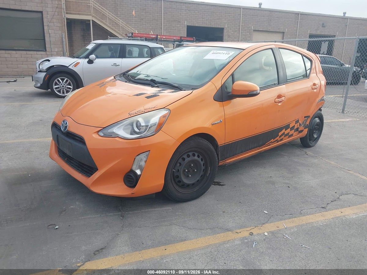 2015 TOYOTA PRIUS C ONE — снимка 2