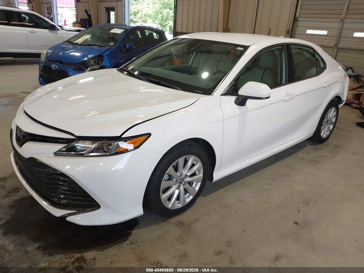 2020 TOYOTA CAMRY LE — снимка 2