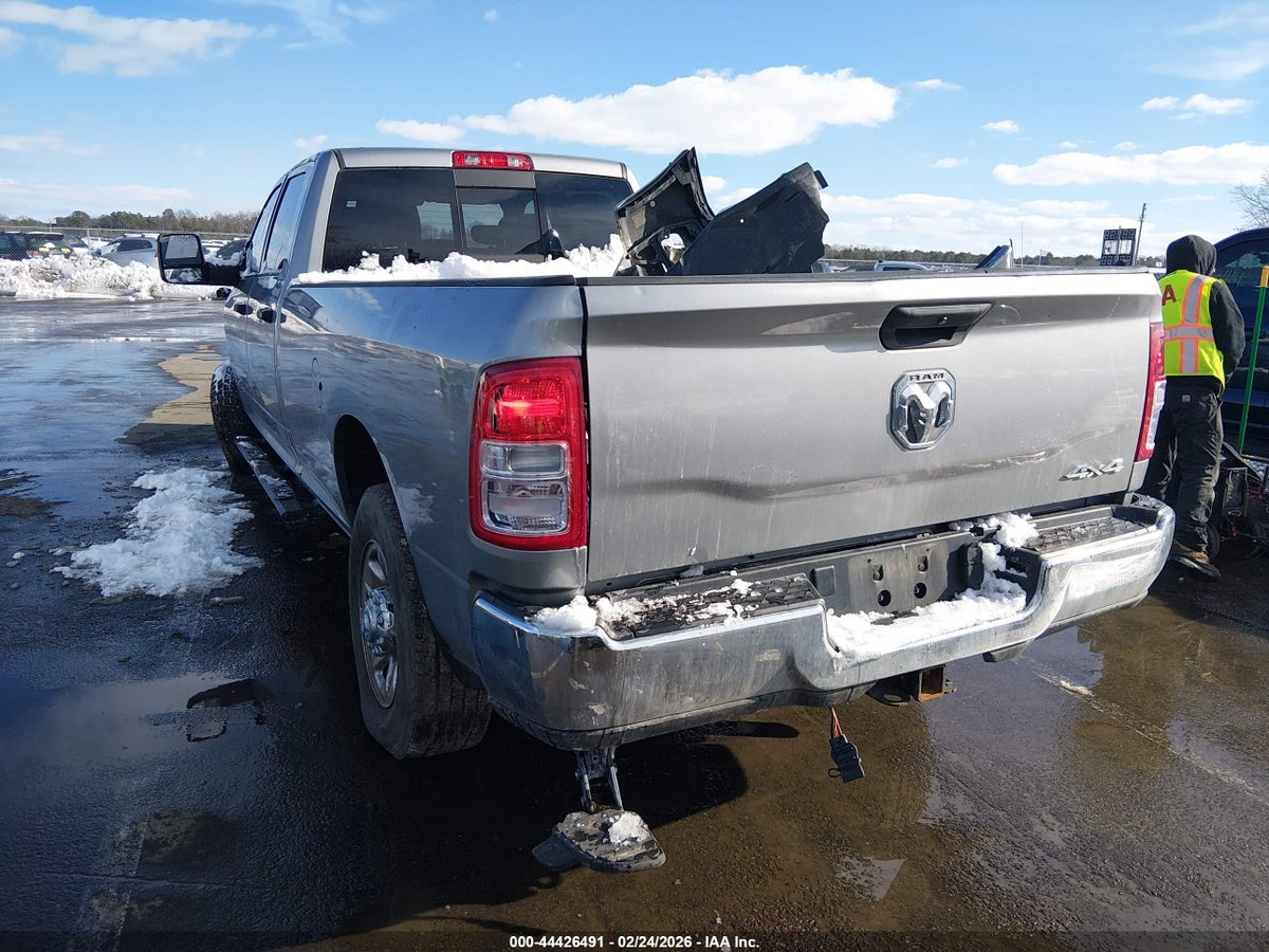 2023 RAM 2500 TRADESMAN 4X4 8' BOX — снимка 3