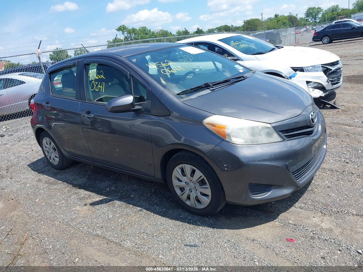 2013 TOYOTA YARIS LE