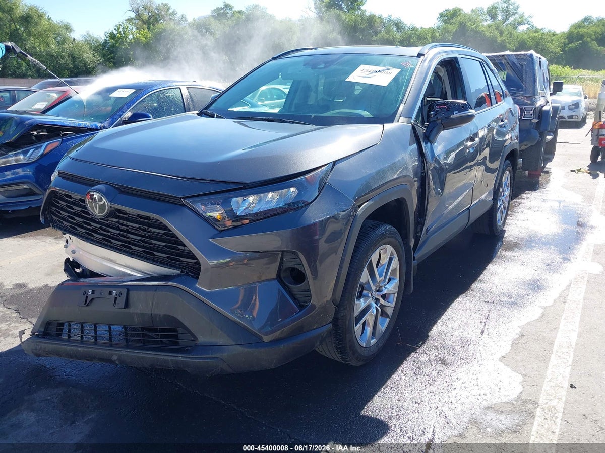 2020 TOYOTA RAV4 XLE PREMIUM — снимка 2