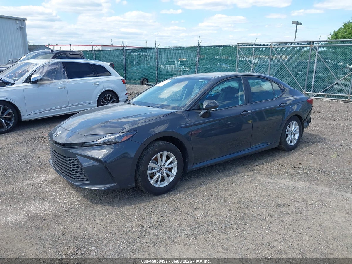 2025 TOYOTA CAMRY LE — снимка 2