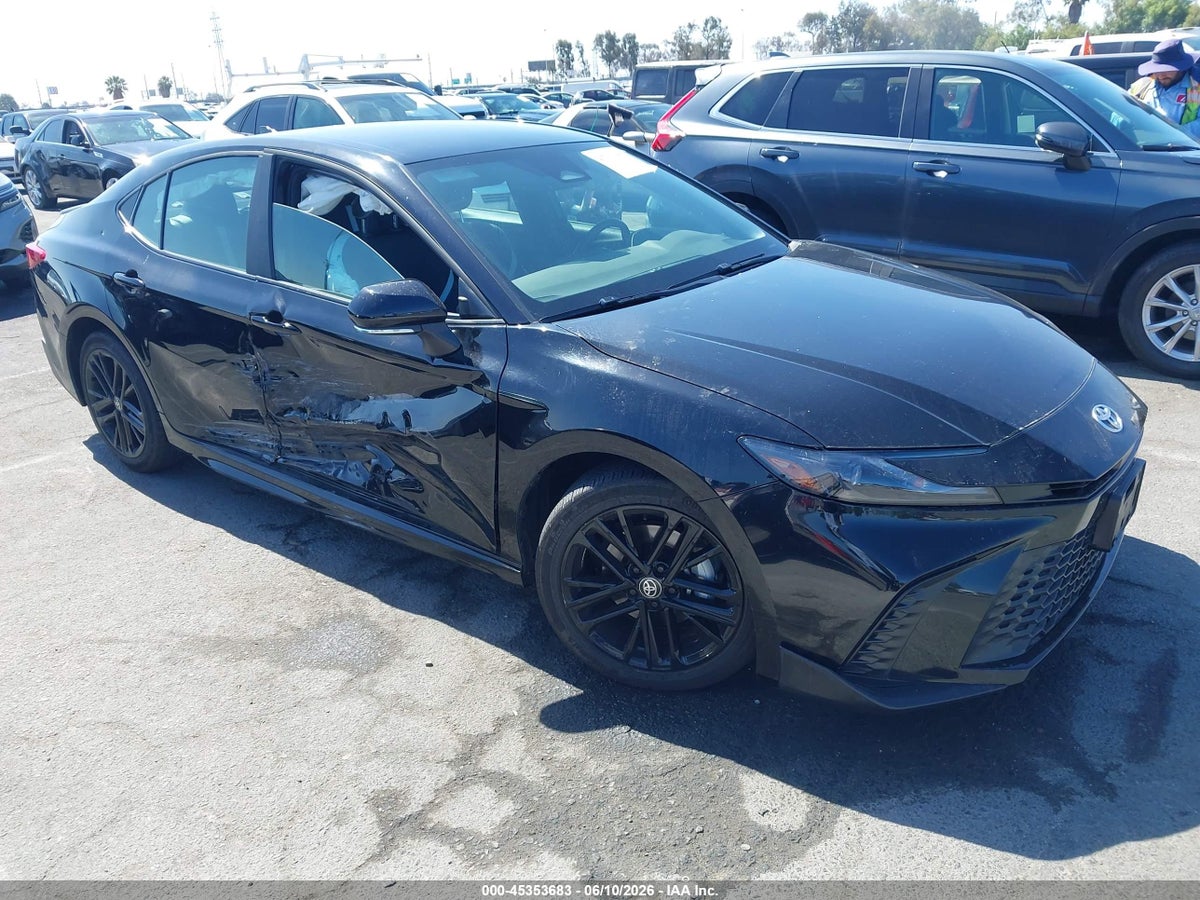 2025 TOYOTA CAMRY SE