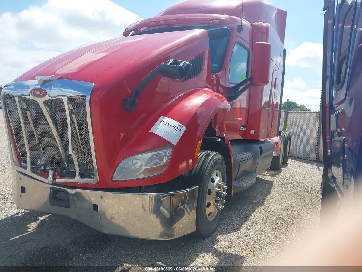 2016 PETERBILT 579 — снимка 2