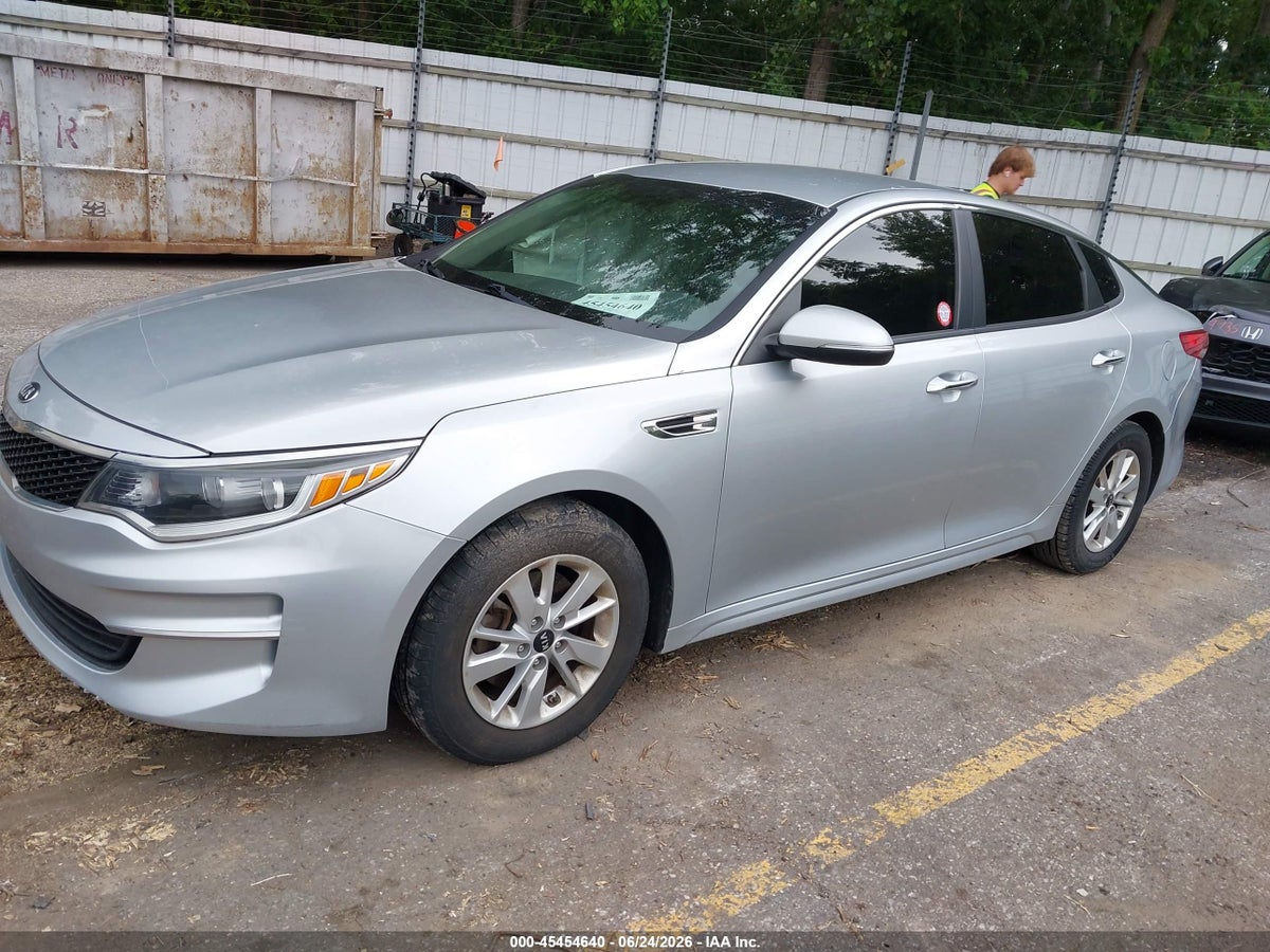 2017 KIA OPTIMA LX — снимка 2