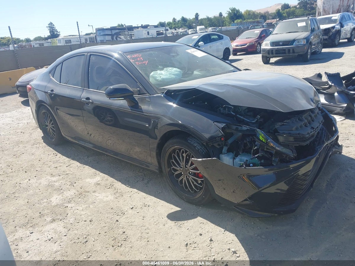 2025 TOYOTA CAMRY LE