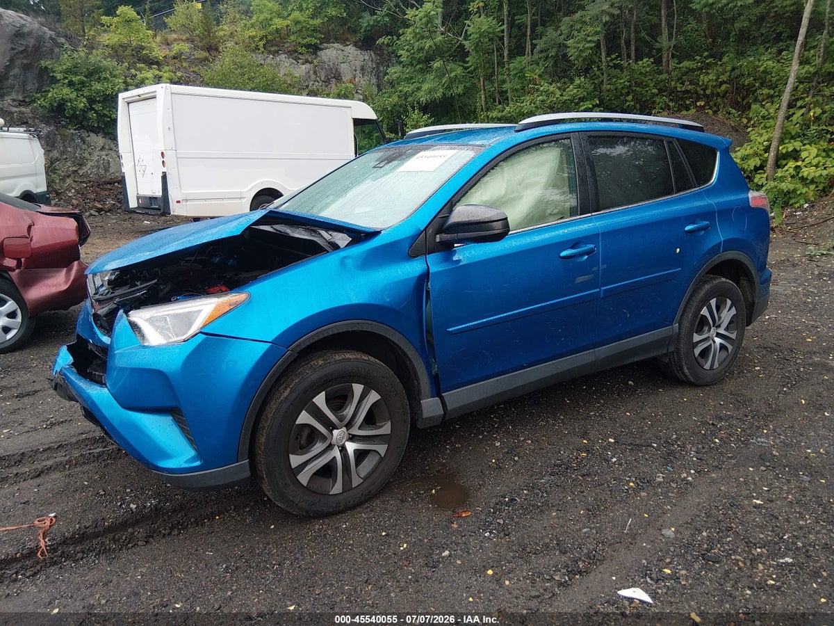2018 TOYOTA RAV4 LE — снимка 2