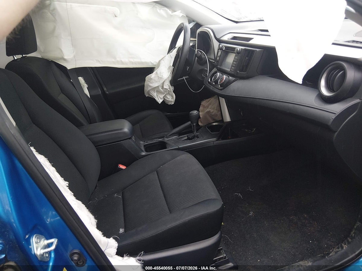 2018 TOYOTA RAV4 LE — снимка 5