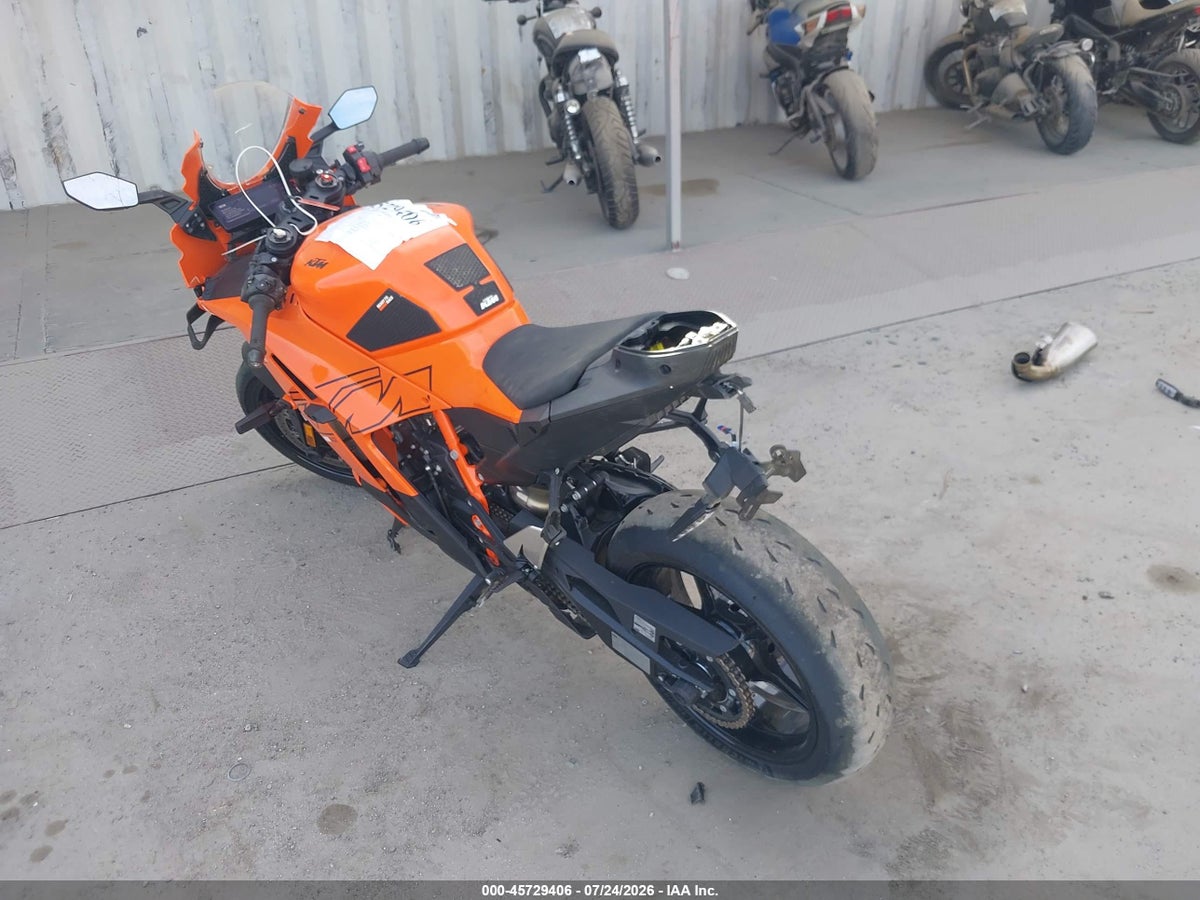 2026 KTM 990 — снимка 3