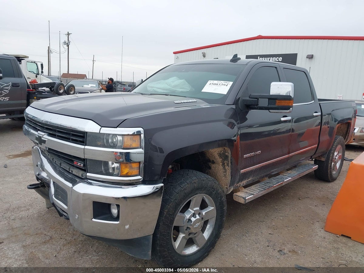 2015 CHEVROLET SILVERADO 2500HD LTZ — снимка 2