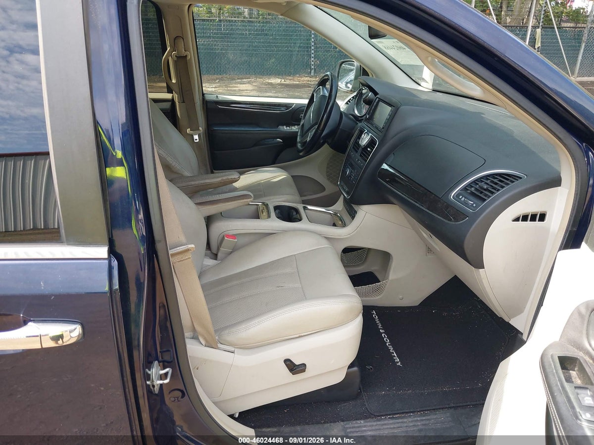 2013 CHRYSLER TOWN & COUNTRY TOURING-L — снимка 5
