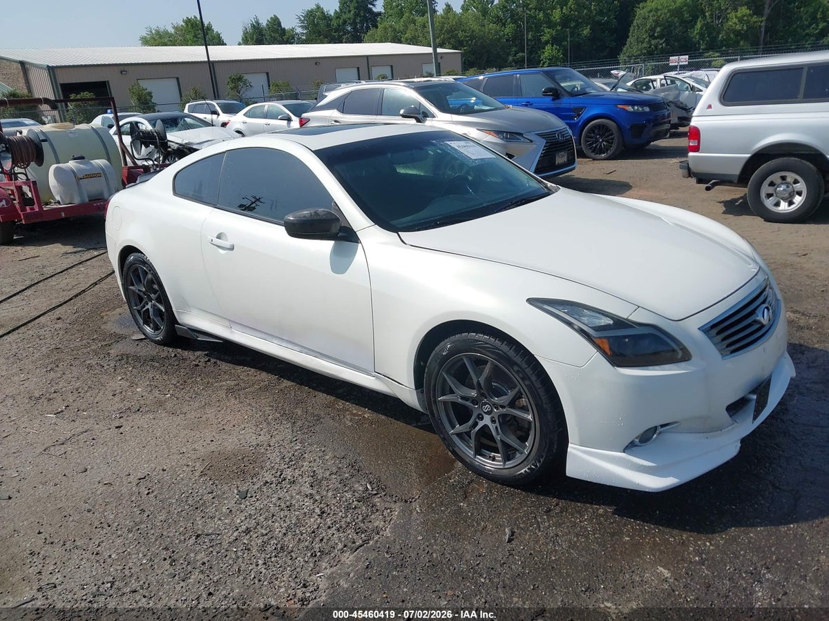 2013 INFINITI G37X