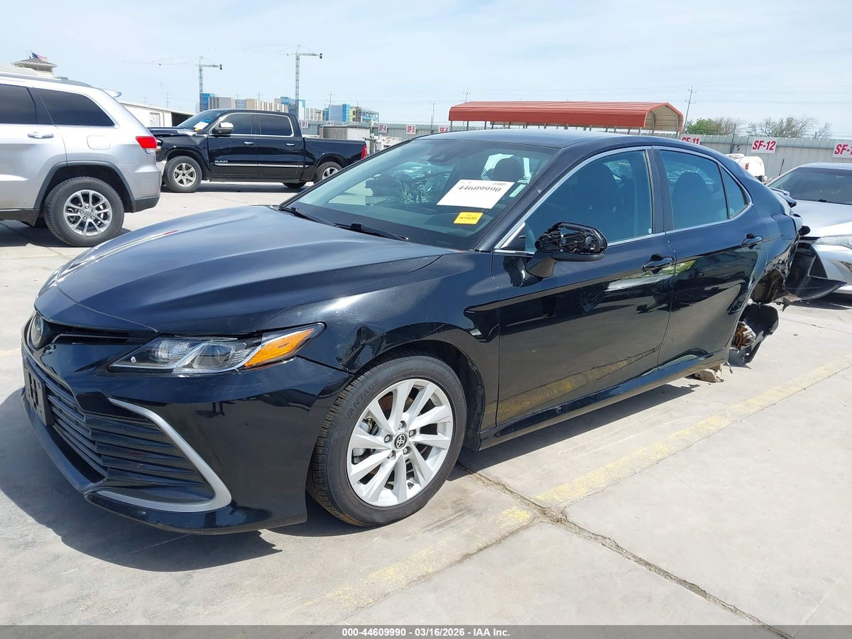 2022 TOYOTA CAMRY LE — снимка 2